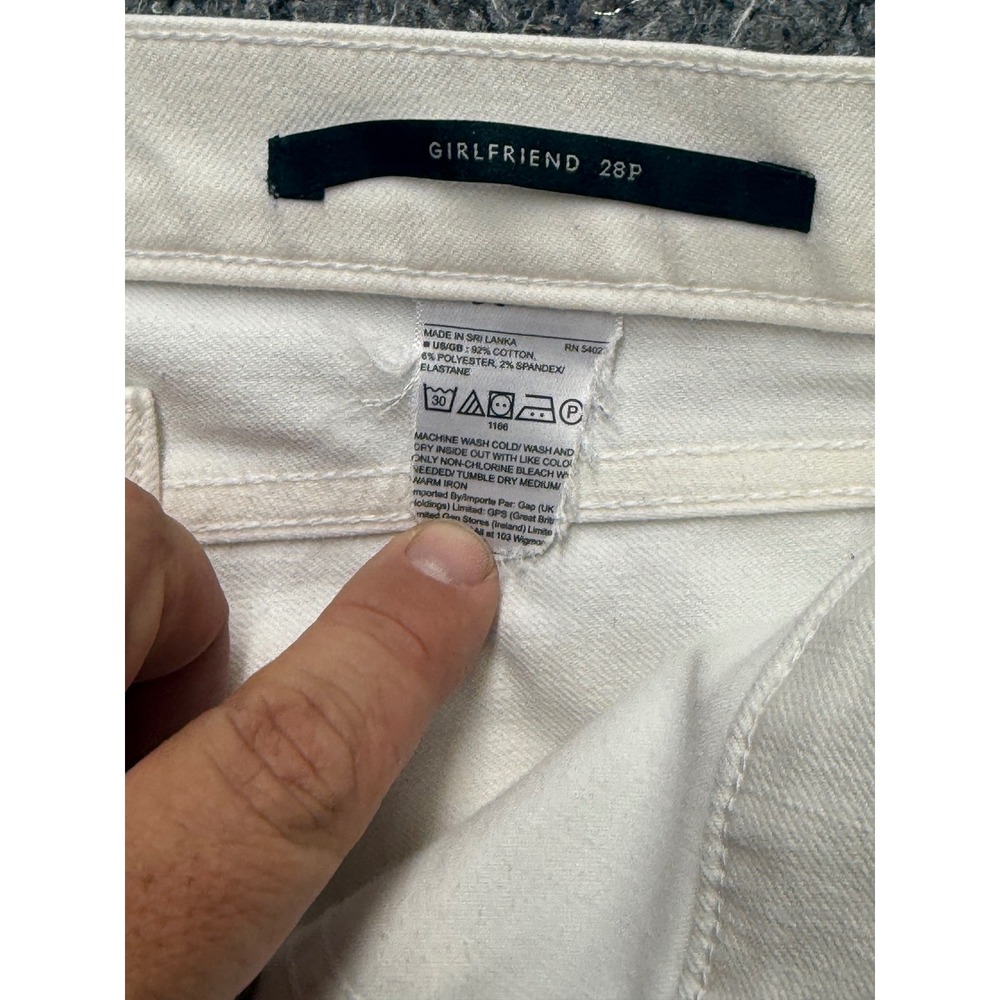 Gap Girlfriend Jeans White Raw Hem Stretch Denim Pants 28P Petite - Picture 10 of 11